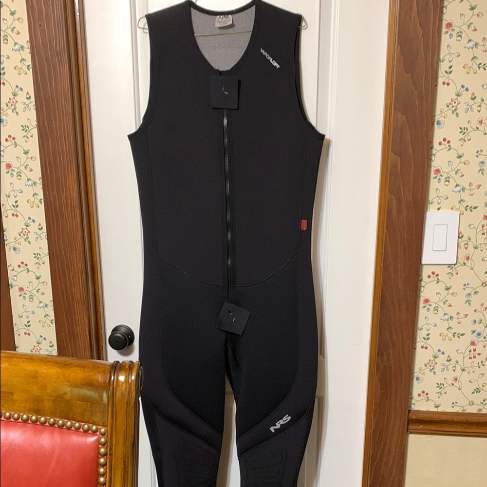 Black NWT Sleeveless farmer John Wetsuit